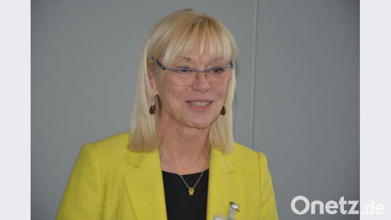 Staatssekretärin Carolina Trautner bei ihrer Rede. Bild: jr