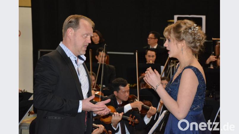 Ein Erlebnis war das Zusammenspiel von Sopranistin Jessey-Joy Spronk und Tenor Jaroslav Kovacs. Bild: jr