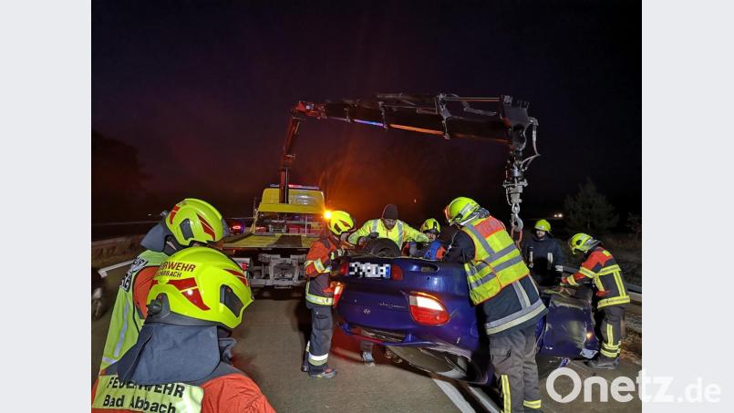 Auf der A93 überschlug sich ein Auto. Bild: Alexander Auer