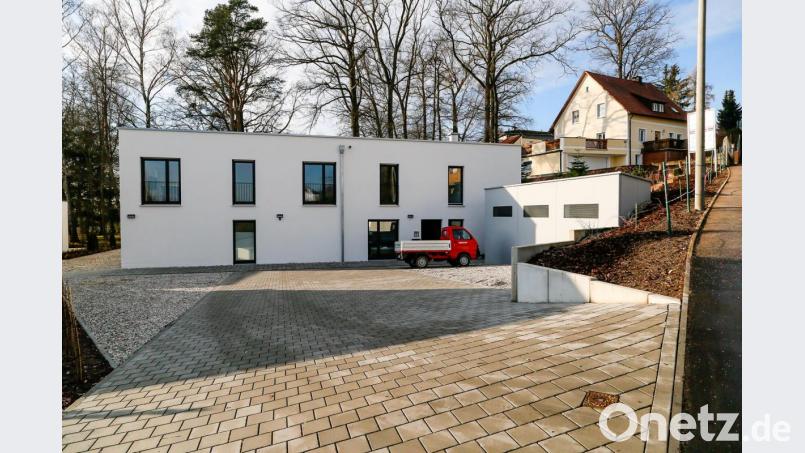 Ein Anlieger hatte gegen die Baugenehmigung für die Horsch-Boardinghäuser am Ettmannsdorfer Berg (BIld) geklagt. Das Verwaltungsgericht Regensburg wie die Klage ab. Bild: Clemens Hösamer