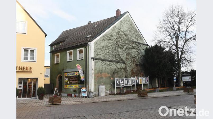 Im Haushalt hat die Stadt Gelder eingestellt für den Abschluss des Architektenwettbewerbs für das "Trommeranwesen" am oberen Ende des Stadtplatzes. Bild: Gabi Schönberger