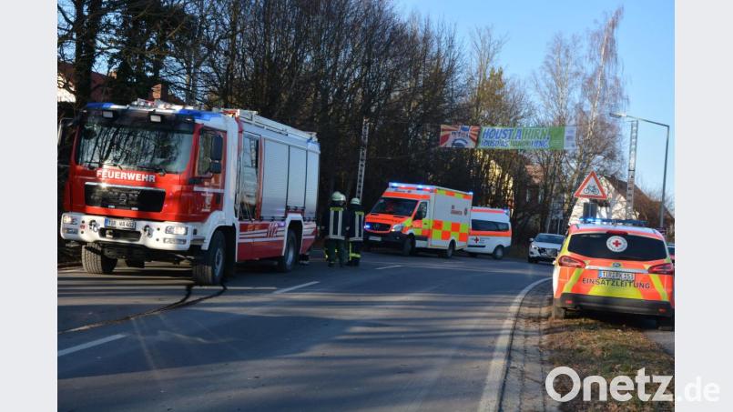 Unfall auf der B299 kurz vor der Einfahrt in die Stadt Waldsassen. Bild: jr