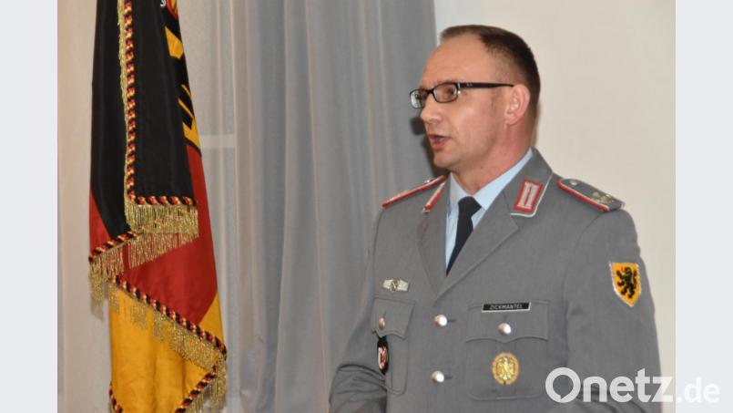 Oberstleutnant Sven Zickmantel empfängt im Casino der Ostmarkkaserne hochrangige Soldaten sowie Vertreter aus Politik und Behörden. Bild: hcz