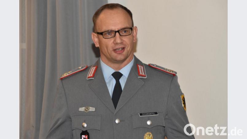 Oberstleutnant Sven Zickmantel empfängt im Casino der Ostmarkkaserne hochrangige Soldaten sowie Vertreter aus Politik und Behörden. Bild: hcz