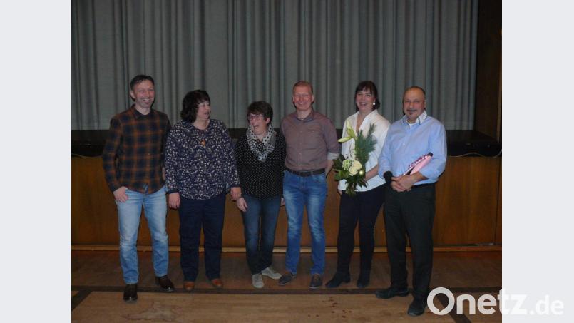Die Vertreter der Karateabteilung des Turnvereins Waldsassen freuten sich bei einem Treffen im Jugendheim über den Verlauf des vergangenen Jahres. Von links Marco Pilsak, Silvia Stark, Regina Gerl, Benjamin Fischer, Andrea Zeitler und Klaus Zeitler. Bild: hrö