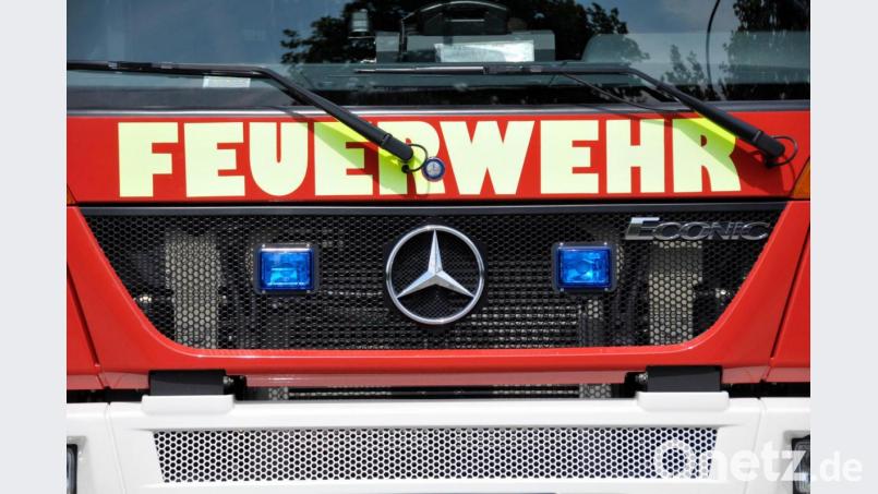 Mitten in der Jahreshauptversammlung wird die Feuerwehr Windischeschenbach zu einem Einsatz auf der A 93 gerufen. Symbolbild: Alexander Unger