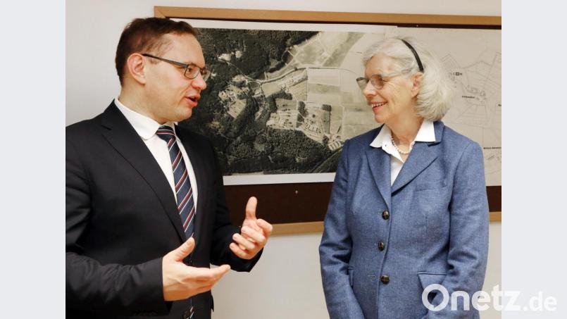 Drei Monate arbeiteten Tobias Hammerl und Birgit Angerer zusammen. &quot;Für die Übergabe der Amtsgeschäfte war das ganz ausgezeichnet&quot;, sagt der neue Leiter. Programm und Veranstaltungen 2020 wurden eng abgesprochen. Bild: Gerhard Götz