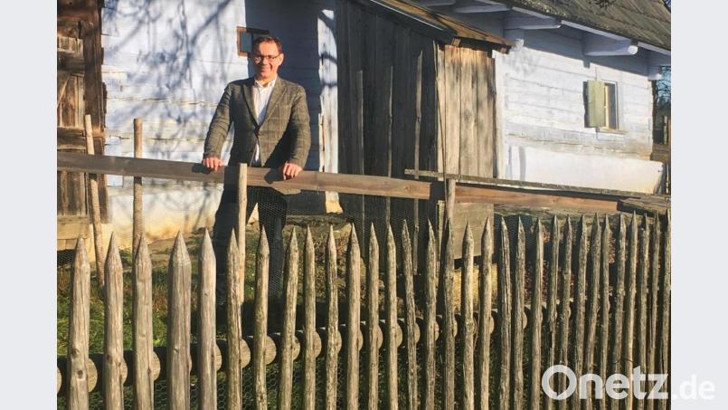 Es sind die kleinen Gebäude, die es Tobias Hammerl angetan haben, zum Beispiel das Hirtenhaus im Stiftlanddorf des Freilandmuseums. Bild: ihl