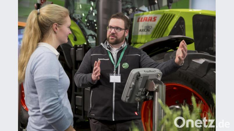 Leonhard Rösel sieht seine Aufgabe in der Aufklärung und Vermittlung von Fakten an die Besucher der Grünen Woche. Bild: Forum moderne Landwirtschaft e.V./Annette Birkenfeld