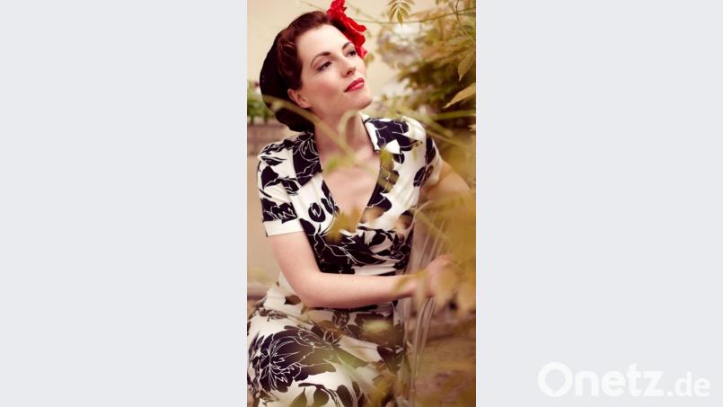 Alexandra Völkl tritt am 16. Februar mit Evergreens rund um das Thema Liebe im evangelischen Gemeindesaal an der Bahnhofstraße auf. Bild: exb