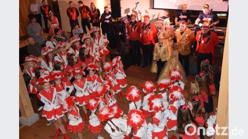 Der Schlossstadel in Schmidmühlen war am vergangenen Wochenende das Domizil für den Komiteeball der Faschingsfreunde - restlos ausverkauft. Bild: bö