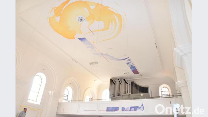 Durch das Wirken des &quot;derzeit weltbesten Wand- und Deckenmalers&quot; Tobias Kammerer erfährt die Waidhauser Emmeramskirche internationales Interesse. Bild: fjo
