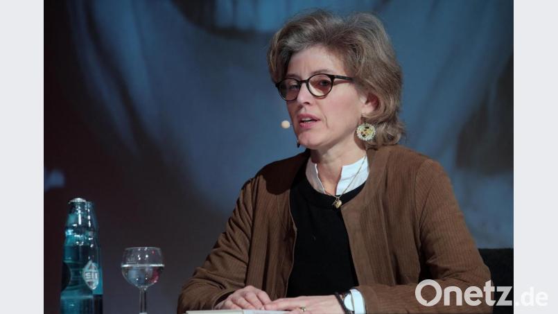 Stauffenberg und sein gescheiterter Versuch, den nationalsozialistischen Wahnsinn zu stoppen, sind zu einem Mythos geworden. Die Enkelin und Historikerin Sophie von Bechtolsheim berichtete über die Familie Stauffenberg und über Person und Motive des Großvaters, den sie nur vom Hörensagen kennt. Ihr Fazit: Stauffenberg wollte nicht das Attentat, er wollte den Umsturz. Bild: Wolfgang Steinbacher