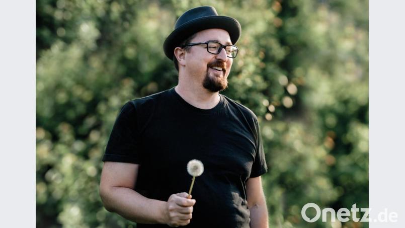 Im Feststodl in Wildstein präsentiert Helmut A. Binser am 18. Juli sein Programm &quot;Löwenzahn&quot;. Bild: exb/Nadine Lorenz