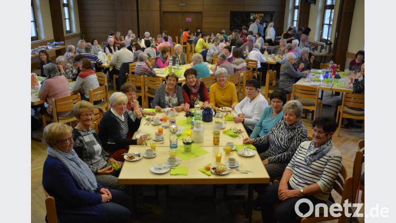 Volles Haus am Samstagvormittag im Josefsheim: Mehr als 110 Frauen kamen zum 2. Frauenfrühstücks des Katholischen Frauenbunds Mitterteich. Bild: jr