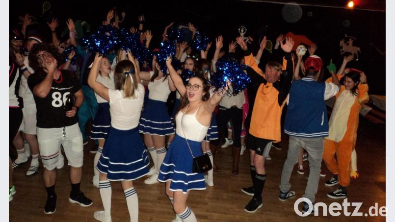 Stimmung war Trumpf beim Sportlerball in Altendorf. Bild: ksi