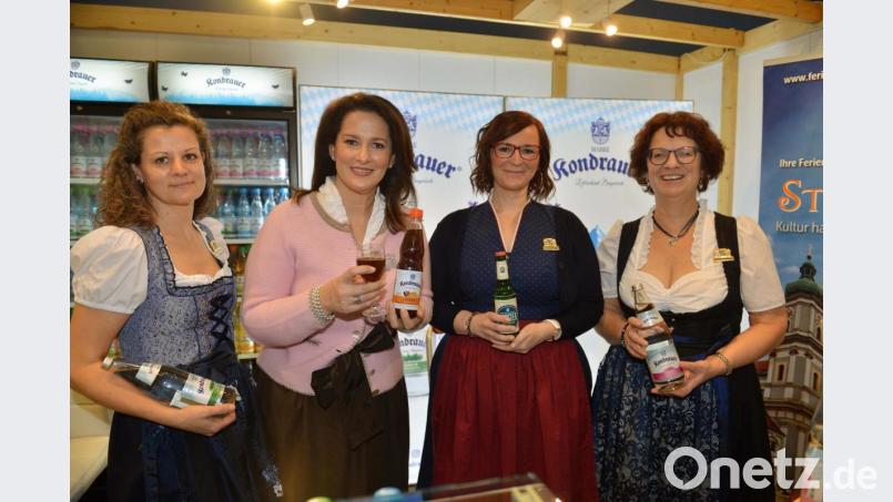 Melanie Klitzsch, Ministerin Michaela Kaniber, Belinda Hoyer und Monika Sommer. Bild: exb/Astrid Schmidhuber/StMELF
