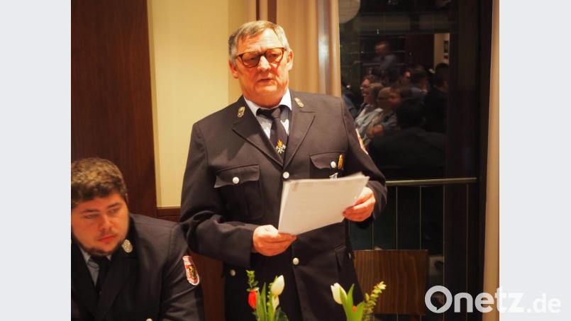 Sehr zufrieden ist Vorsitzender Hans Schmid mit „seiner Feuerwehr“. Bild: wmi