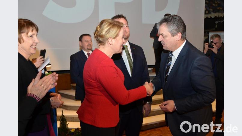 Bundesfamilienministerin Franziska Giffey hinterlässt beim SPD-Jahresempfang in der Stadthalle einen bleibenden Eindruck und zeigt Volksnähe. Bild: dob