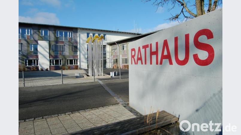 Das Rathaus erhält einen Glasfaseranschluss. Damit ist die Kommune noch schneller zu erreichen und auch die Rathausmitarbeiter können noch schneller Daten versenden oder abrufen. Bild: sm