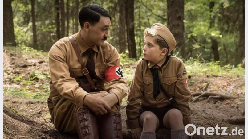 In sechs Kategorien ist die Tragikomödie „Jojo Rabbit“ für den Oscar nominiert. Regisseur und Hitler-Darsteller Taika Waititi setzte bei den Dreharbeiten Hawk-Linsen aus dem Hause Vantage ein. Bild: 20th Century Fox