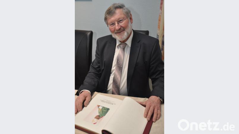 Unter seiner Führung hat Josef Schmidkonz auch ein Goldenes Buch anlegen lassen. Und viele Politiker, allen voran Ministerpräsident Markus Söder, haben sich eingetragen. Aber auch geistliche Würdenträger, etwa der Apostolische Nuntius von Nicaragua, Fortunatus Nwachkwu, finde sich darin. Bild: ws