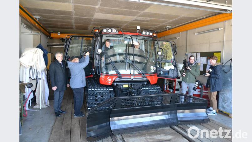 Der Pistenbully ist neu und seit Ende Dezember im Einsatz. Bild: rti