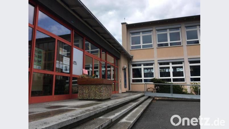 Entgegen vormaliger Prognosen sind die Weidener Grundschulen (hier die Albert-Schweitzer-Schule) sicher. Die Schülerzahlen sind bisher stabil und werden künftig steigen. Bild: Gabi Schönberger