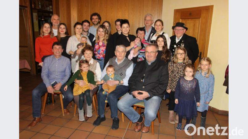 Die Jubilarin feiert mit ihrer großen Familie und den Gratulanten. Bild: ral