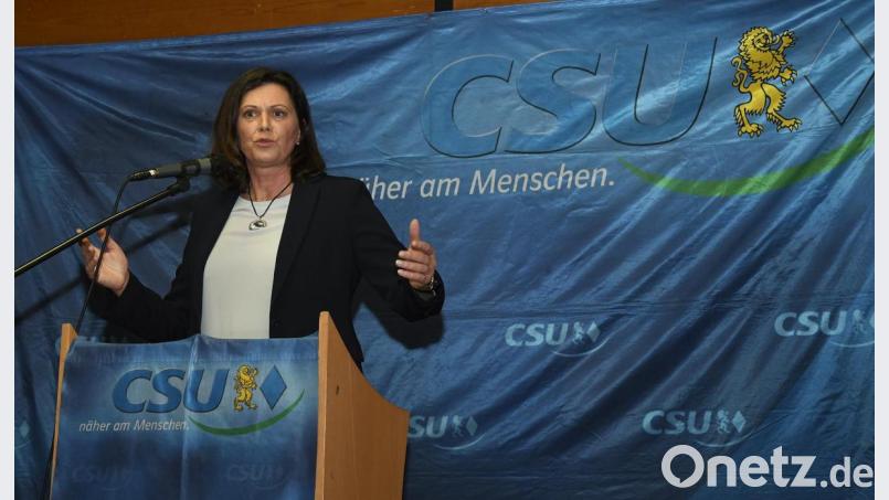Menschen mitnehmen – das hat sich Ilse Aigner nicht nur an die Fahnen geheftet, sondern auch versucht. Bild: Petra Hartl