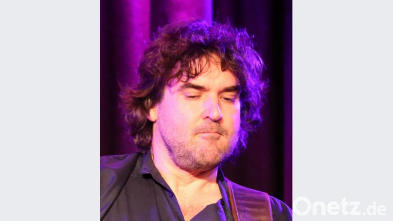 Toni Nachreiner am Bass. Bild: mfh
