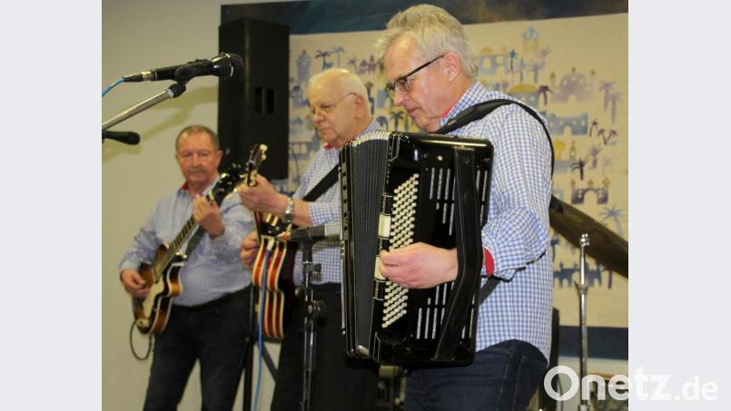 Michael Bertelshofer glänzt am Akkordeon mit dem Bravourstück „Swingende Harmonika“. Bild: Schönberger, Ferdinand [fsb]