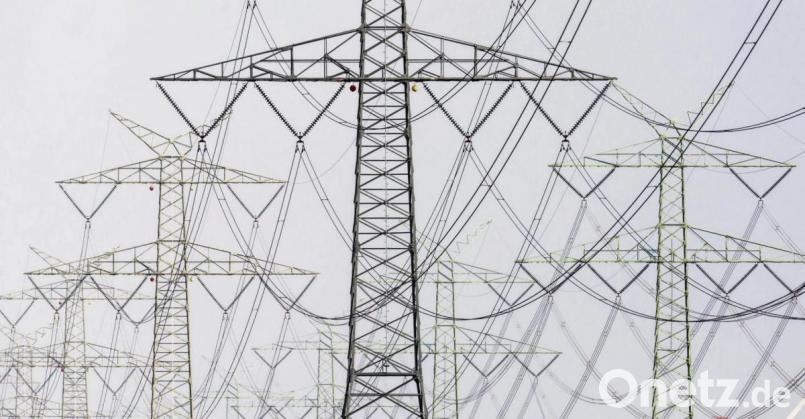 Rund 1200 Haushalte im westlichen Landkreis Neustadt/WN waren Dienstagmittag von Stromausfall betroffen. Symbolbild: Daniel Reinhardt/dpa