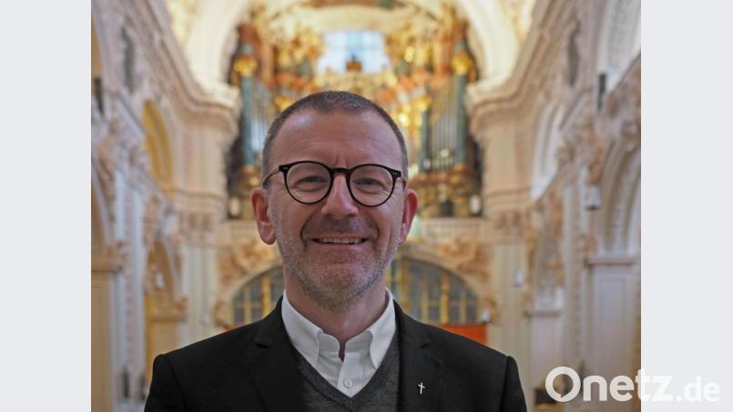 Waldsassens Stadtpfarrer Thomas Vogl nimmt an Bild: tr
