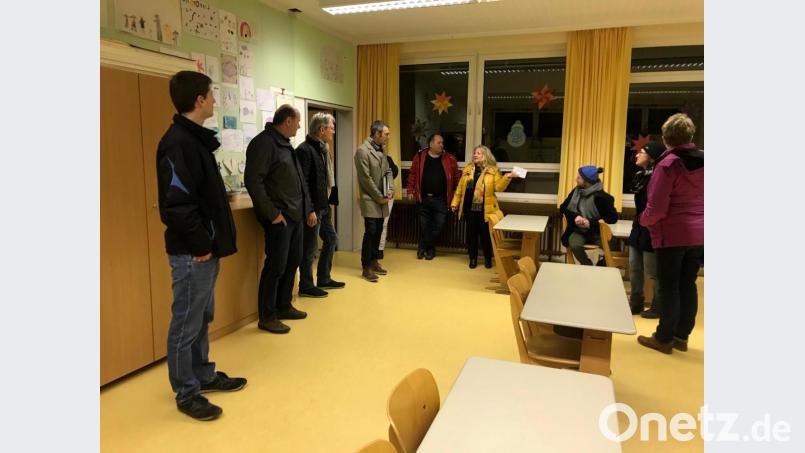 Besuch der CSU in der Schule Neukirchen. Bild: rtw