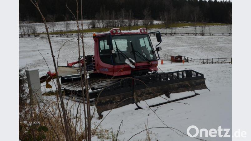 Keine Arbeit für den Pistenbulli. Bild: dob