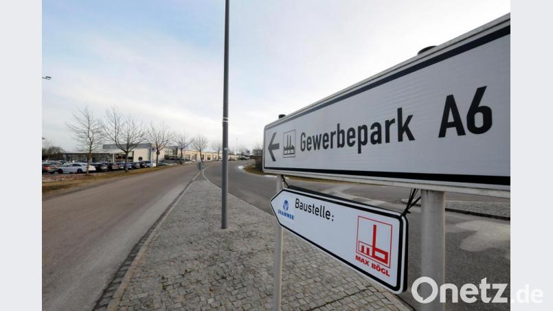 Für Freie Wähler und SPD in Ursensollen reicht der bestehende Gewerbepark an der A6. Das interkommunale Gewerbegebiet mit der Stadt Amberg wäre fünf Mal so groß geworden. Bild: Stephan Huber