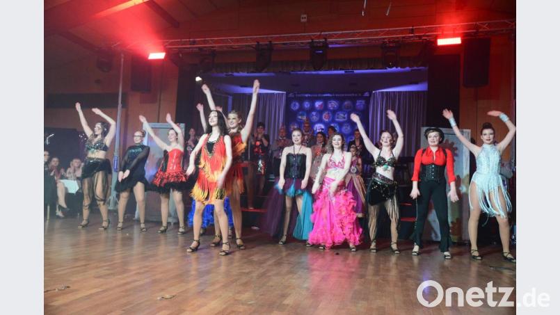 Showtanz Reise durch die vergangenen 30 Jahre Bild: bey