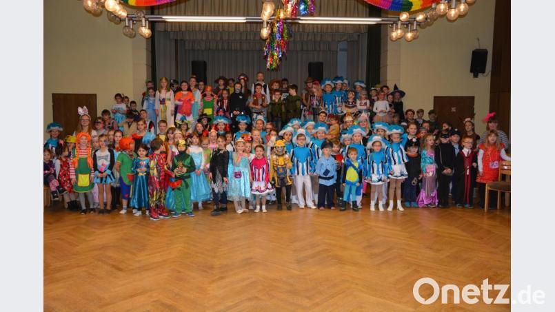 Nahezu alle Kinder waren kostümiert zur Faschingsparty ins Josefsheim gekommen. Bild: jr