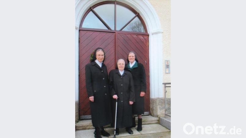 Die Schwestern Simonetta Röckl, Adelhilda Dinauer und Maria Fuchs (von links) bedauern die Auflösung des Konvents. Bild: tu