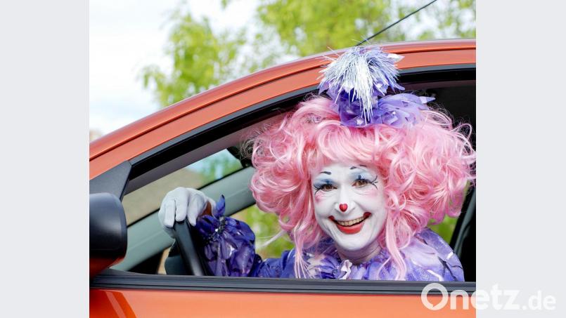 Wie viel Maskierung ist am Steuer eines Fahrzeuges erlaubt? Bild: Route66Photography - stock.adobe.com