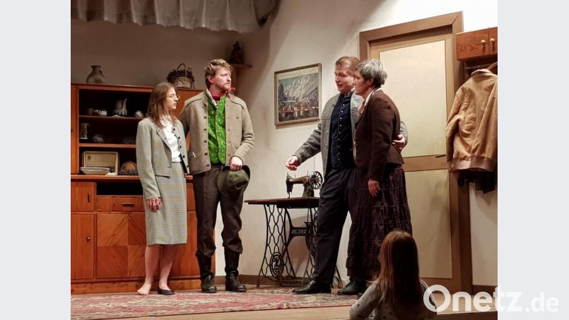 Die talentierten und engagierten Laienschauspieler um Regisseur Jürgen Meier übertreffen sich bei der Inszenierung dieses emotionsgeladenen Stücks in ihrer schauspielerischen Leistung heuer selbst. Bild: ads