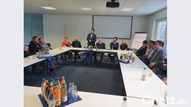 28 Unternehmer haben sich beim Unternehmer-Dialog eingefunden. Bild: exb