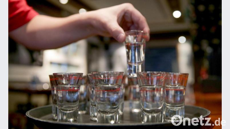 In Bad Windsheim hat ein Mann in einer Wohnung illegal Schnaps gebrannt. Bild: Axel Heimken/dpa