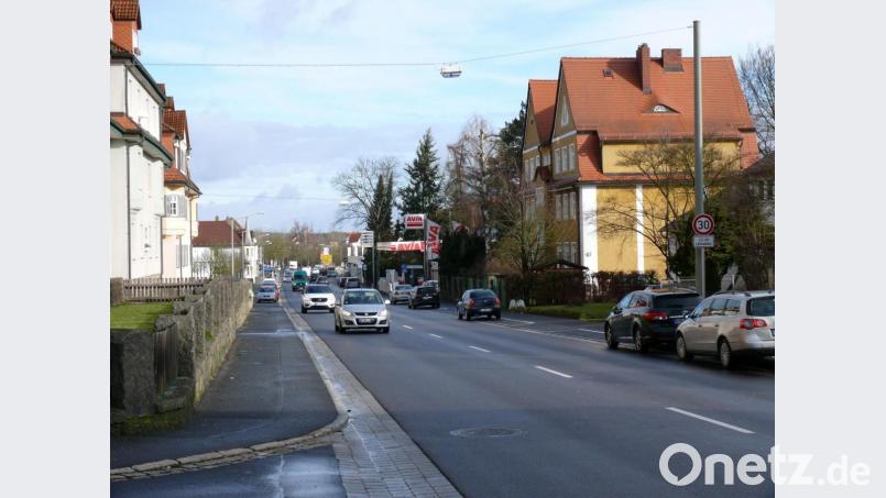 An der Erneuerung der Bundesstraße 299 muss sich die Stadt Waldsassen finanziell beteiligen.Der erste von drei Bauabschnitten ist im Jahre 2017 ist in der Mitterteicher Straße (Bild) erledigt worden. Die beiden weiteren durch die Innenstadt werden noch folgen. Bild: kgg