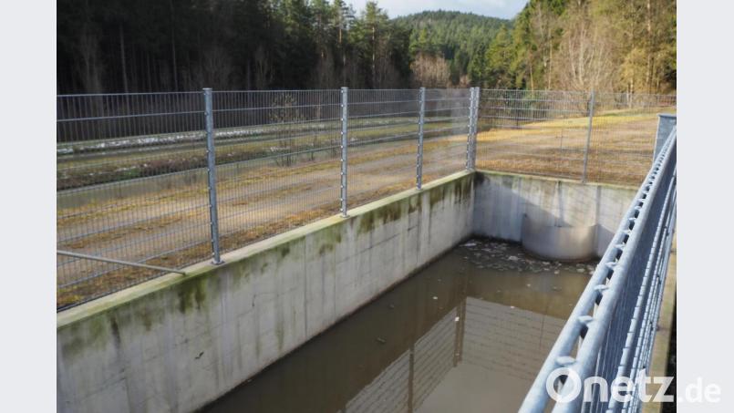 Die Beiträge und Gebühren für die Abwasseranlage Schwarzhofen wurden neu kalkuliert. Lediglich bei der Niederschlagswassergebühr gibt es einen leichten Anstieg. Bild: bl