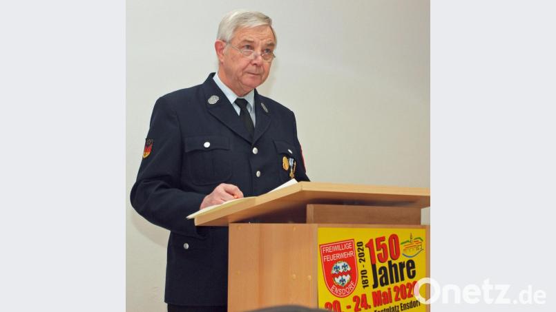 „Wir sind zuversichtlich, mit allen Mitgliedern und der Dorfgemeinschaft diese Herausforderung zu schaffen“ betonte Vorsitzender Richard Reiser als er erinnerte, dass heuer vom 20. bis 24. Mai die 150-Jahrfeier der Ensdorfer Wehr stattfindet. Bild: sön