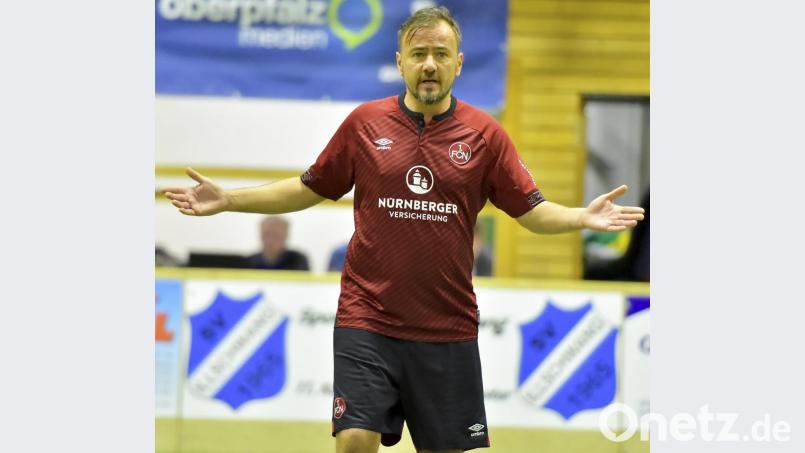 Der Ex-Bundesligaspieler und Gründer der Nürnberger Traditionsmannschaft, Thomas Ziemer, ist beständiger Gast der Hallenmasters. Bild: Ziegler