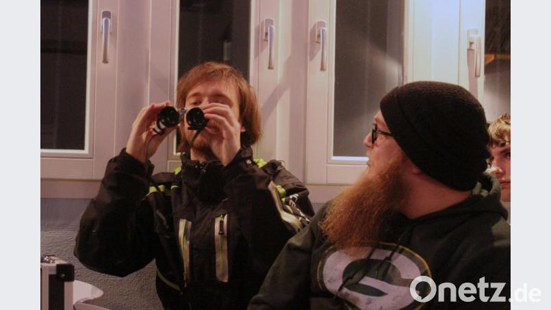 Fabian Wienerl testet das &quot;Gucki&quot;. Bild: sfo