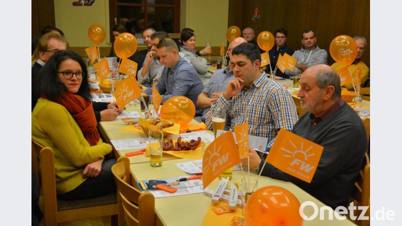 Rund 50 Besucher waren am Mittwochabend zum Wahlkampfauftakt der Freien Wähler Mitterteich gekommen. Bild: jr